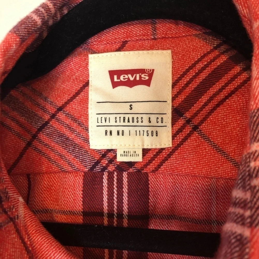 Levi's | Red Plaid Flannel Button Down Shirt - Picture 2 of 5